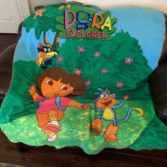 Dora The Explorer Kids Adorable Fleece Throw Blanket - Picture 1 of 16